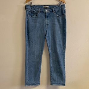 ✨Levi's Classic Straight‎ Light Washed Blue Jeans Women's Size 32